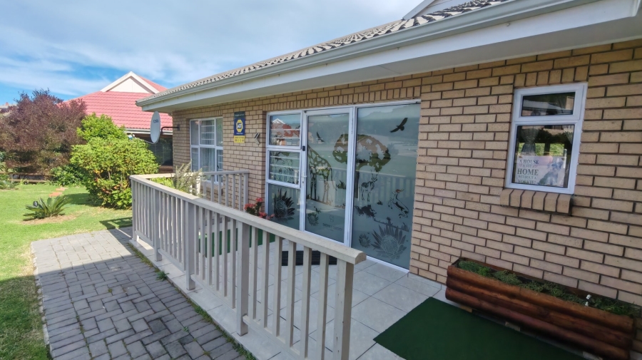 3 Bedroom Property for Sale in Dolphin Creek Golf Estate Western Cape